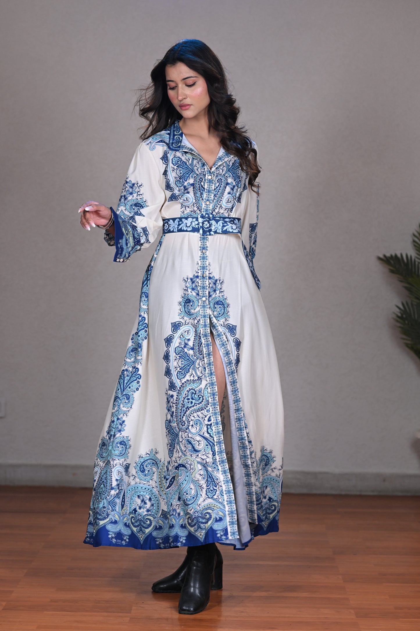 WHITE & BLUE LONG DRESS SILK COTTON IN FREE SIZE